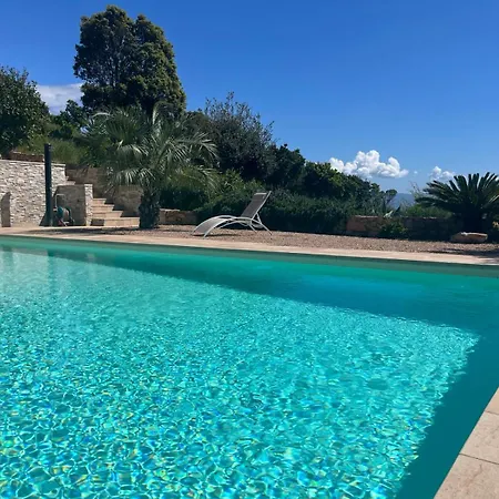 1 Avec Piscine & Vue Sur La Baie D'ajaccio Alata