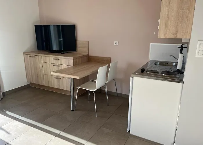 Apartment 1 Avec Piscine & Vue Sur La Baie D'ajaccio *