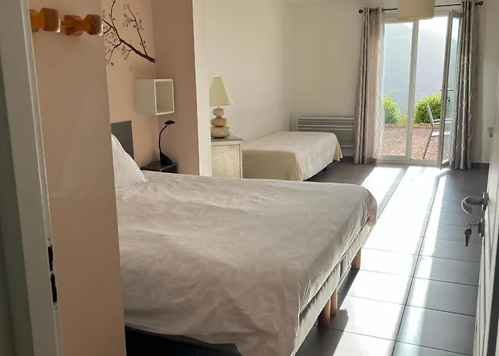 1 Avec Piscine & Vue Sur La Baie D'ajaccio Alata