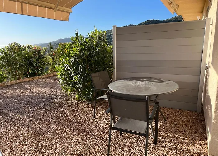 Apartment 1 Avec Piscine & Vue Sur La Baie D'ajaccio